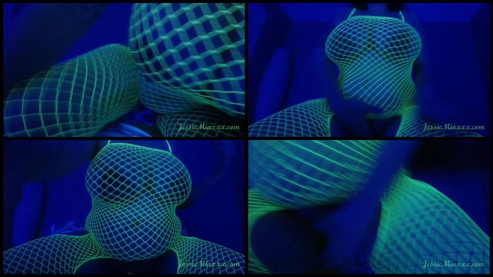 Jessieminx Blacklight Babe