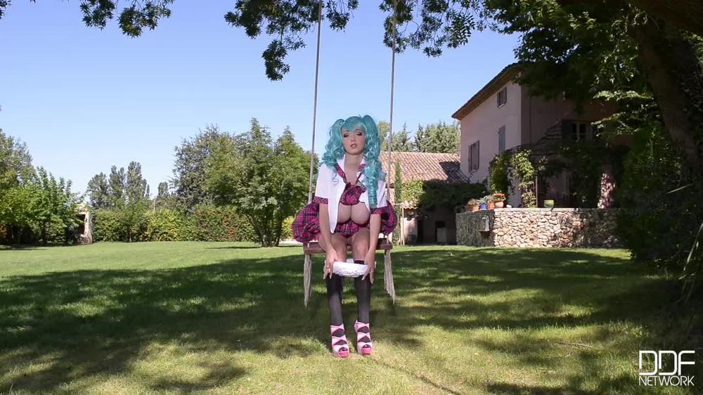 Lucie Wild Ddfbusty.Com Cosplay With Cantaloupes 25.02.2015
