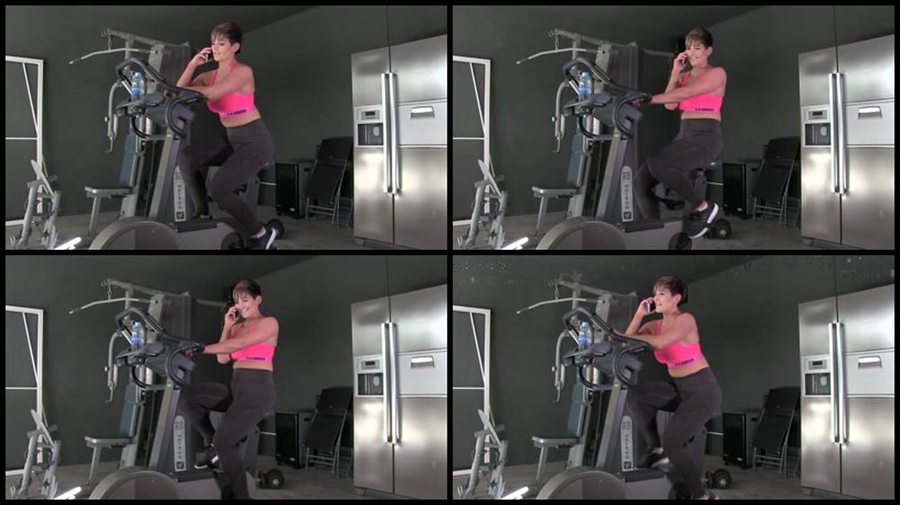 Hannahbrooks Fucked By My Personal Trainer In The Gym