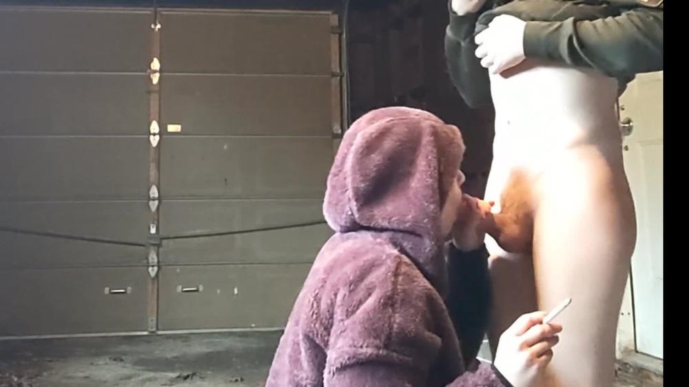 Scrawny Dicked Friend Pays For Blowjob while Heather Kane's on Her Cigarette Break