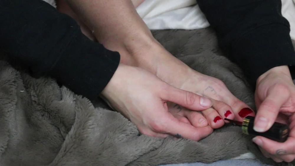 018 Hd Lotion Feet Tease