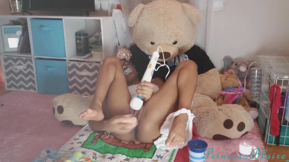Blaire Monet Playtime Potty Accidents Amp Cumming