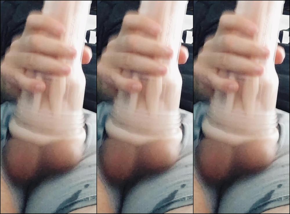 LOUD MOANING TILL CUM DRIPPIN OUT PUSSY