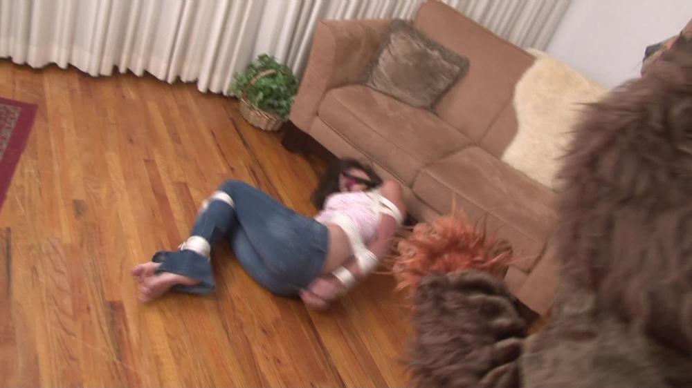 Cult Captive Menaced By Werewolf - Ashley Renee