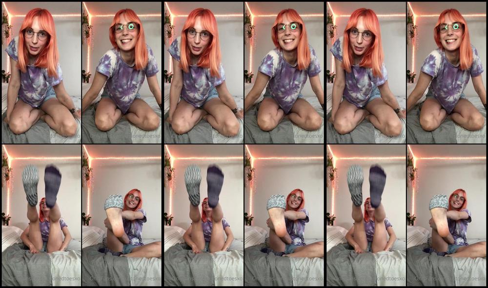 Ashleylottsxo 30 04 2020 270662341 Oops Caught Ya Checking Out My Feet I Also Filmed A Humiliation Version Of This But