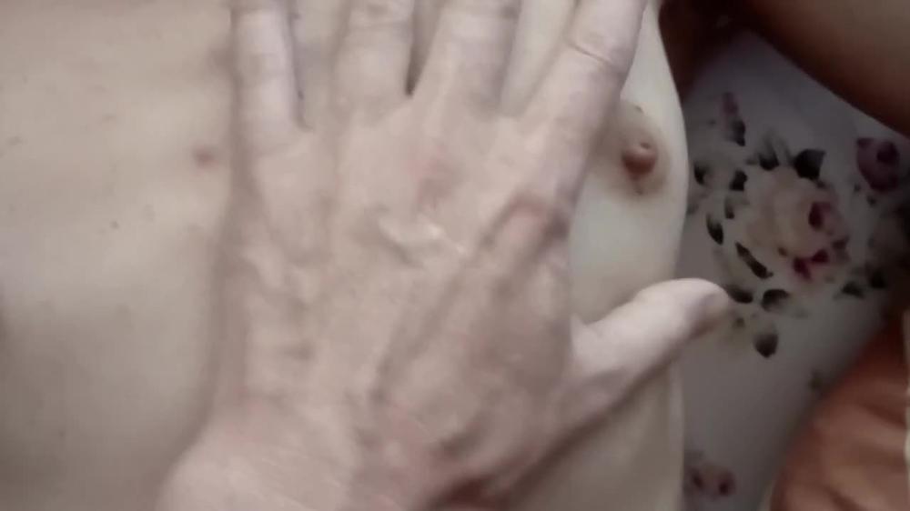 Petting in bed and fantastic handjob - cumming on her belly