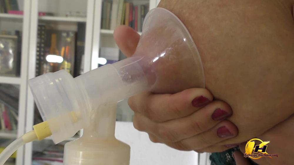 Katerinahartlova In Office Use Breast Milk Pumping Manyvids