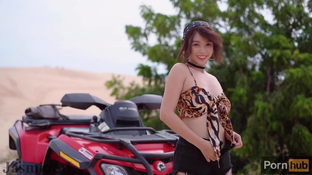 Jasmine J - Shape of J