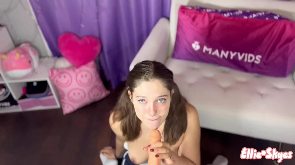 Ellie Skyes The Babysitter Appreciates You Manyvids