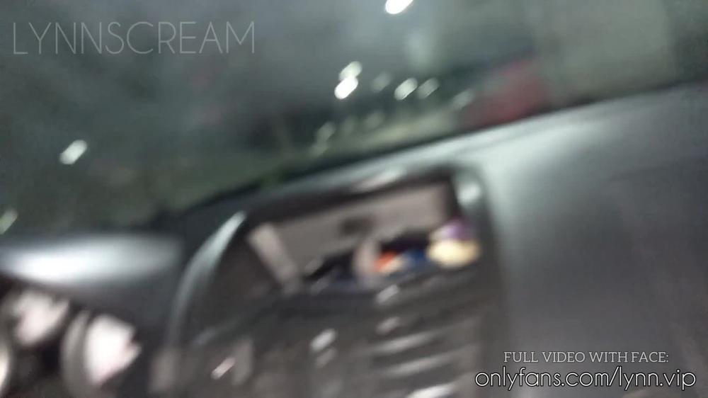 Teen slut LynnScream fucking Uber driver to pay (REAL)