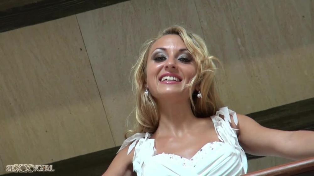 Sexxygirl - Bespuckt Und Erniedrigt
