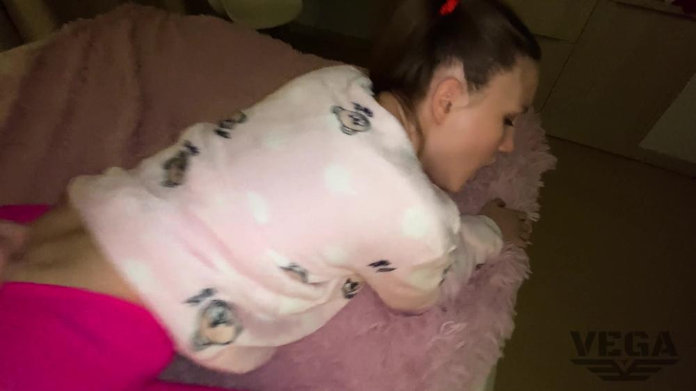 STEPSISTER DREAMS ABOUT STEPBROTHER CUM
