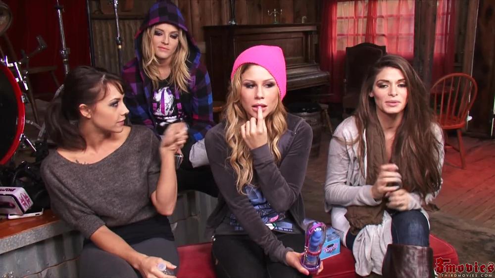 2011.04 [Third Degree Films] Alexis Texas, Brooklyn Lee, Chanel Preston, Madelyn Marie (Girlfriends #3 Bts) (1080P)