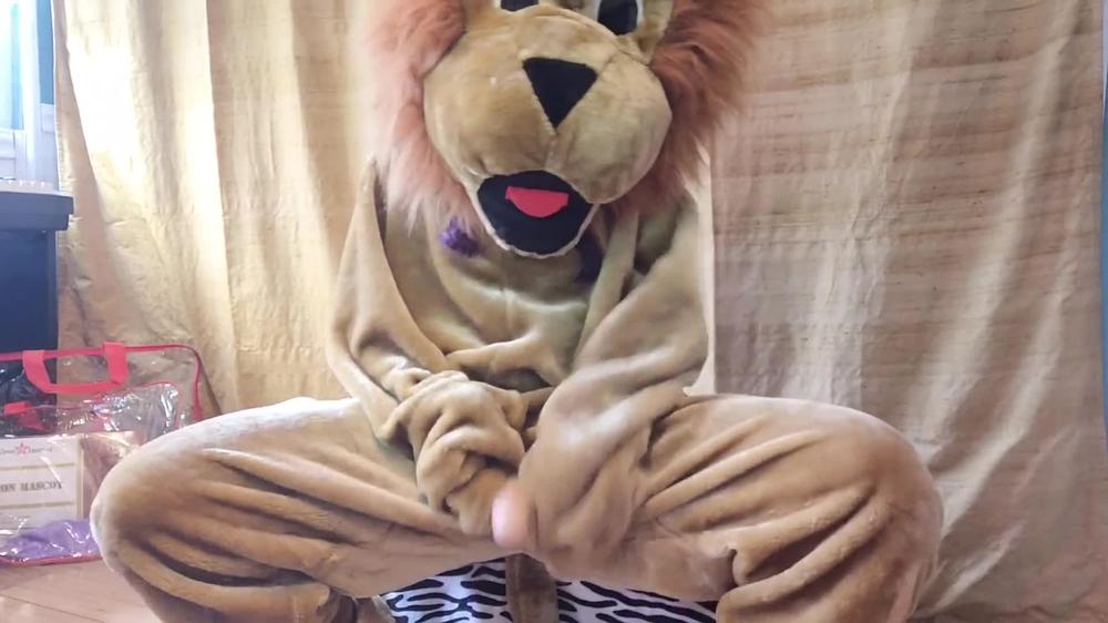 Obey Your Lion Goddess