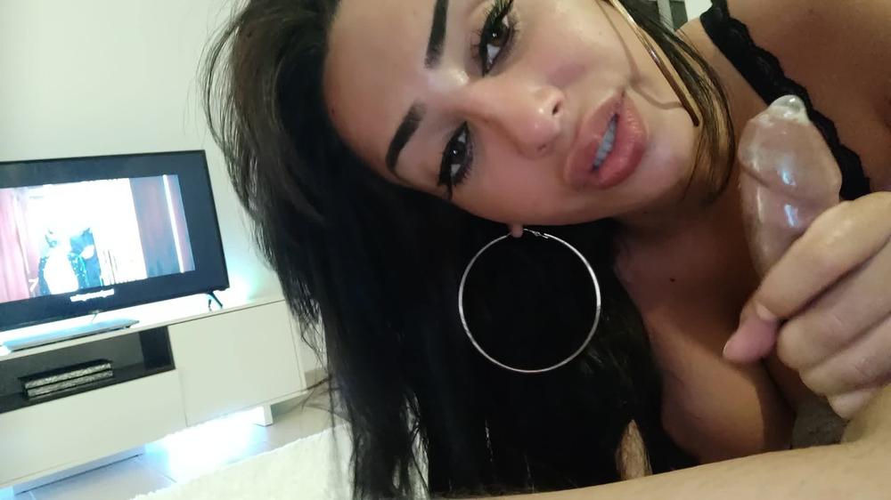 Neyla Kimy: I suck my client and I swallow his cum