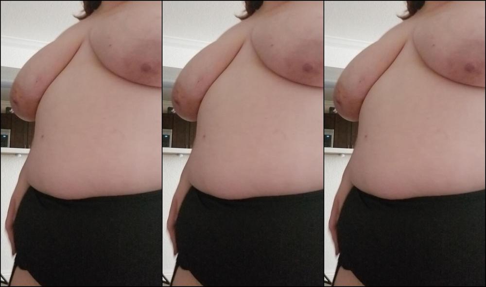 Killertofu69_Bbw-Modeling-Thigh-Highsgarter