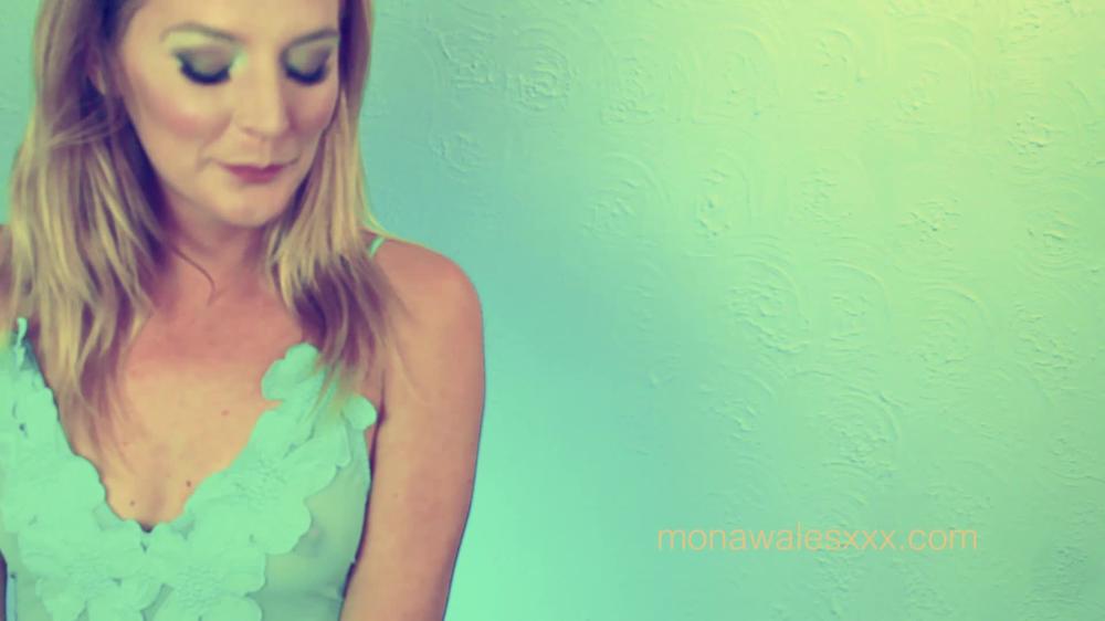 Mona Wales Blonde Babe Blurps In Blue