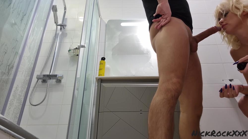 ANAL fucked by gymnast Lara Frost and cum on her feet ( skinny milf )