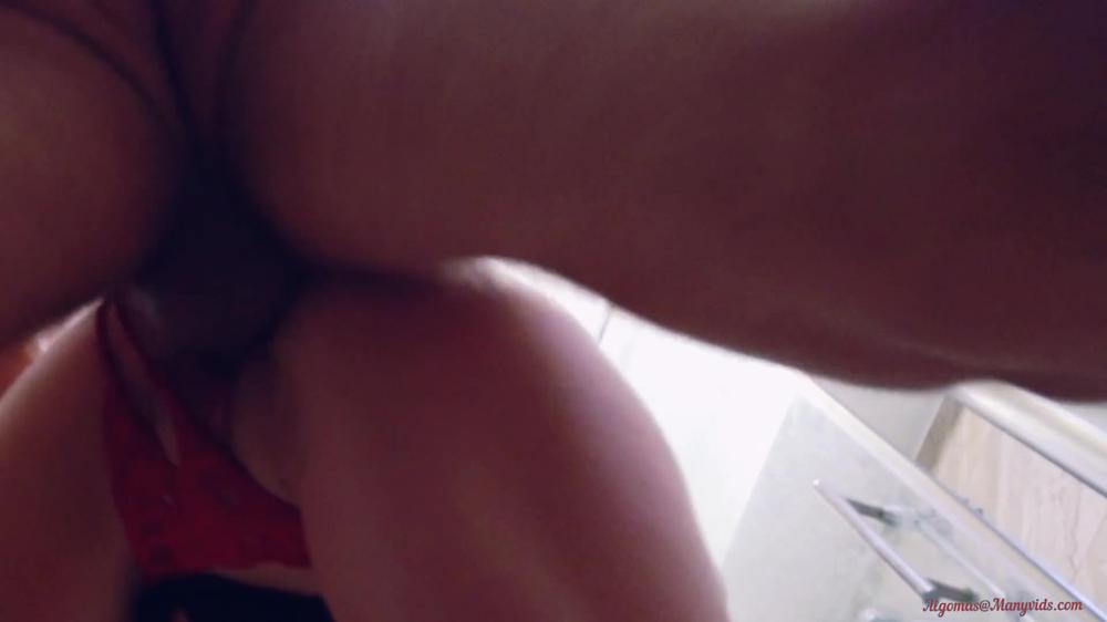 Young Babe Take Big Cock Into Her Butt! Full Video HD