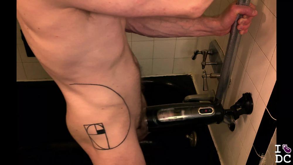 Bestvibe sent me an automatic masturbator to play with - Hot guy Fucks an Electric Fleshlight - Fun!