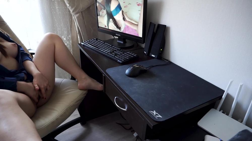 Found deepthroat porn on step brother's computer could not resist and cum