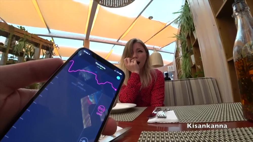 Young Girl Got An Orgasm In A Restaurant