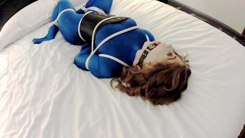 Terramizubluesuit2