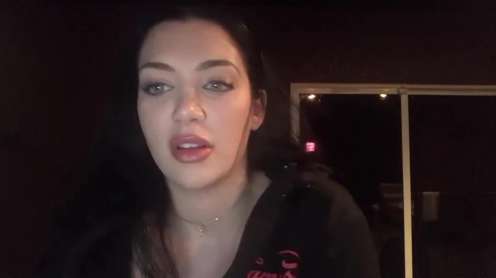 Reacting to my own porn