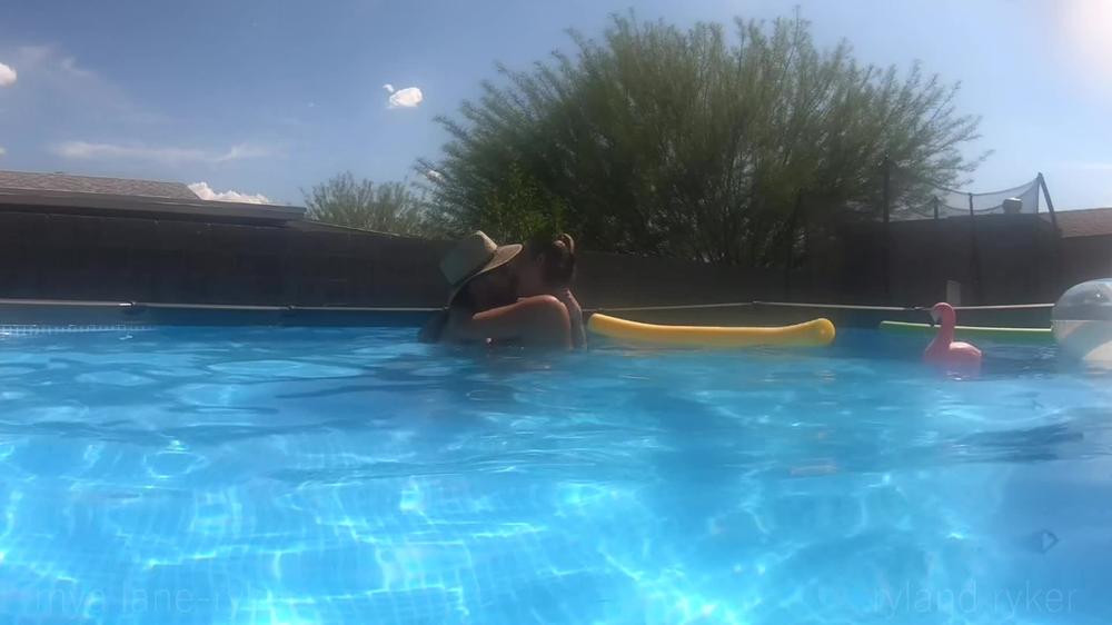 9 Months Pregnant Pool Sex