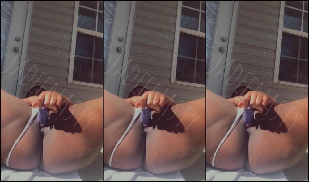 Bbw Creams Outside