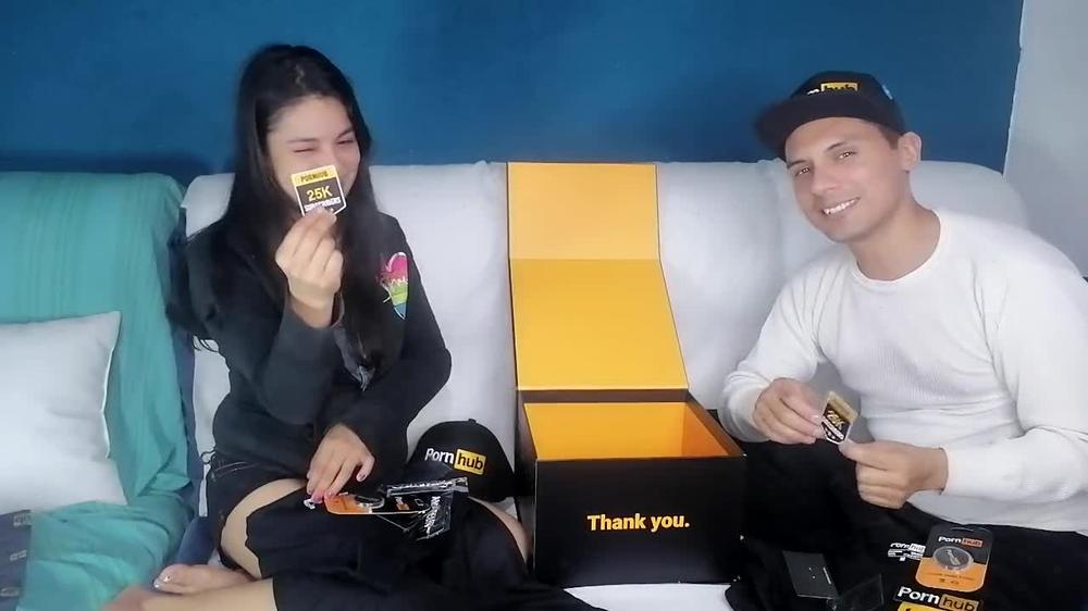 Unboxing PornHub 25k thanks