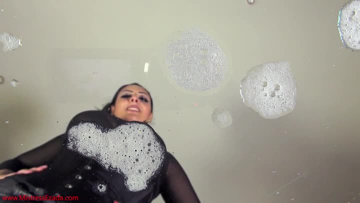 Ezada Sinn - Beg For A Domina Kiss