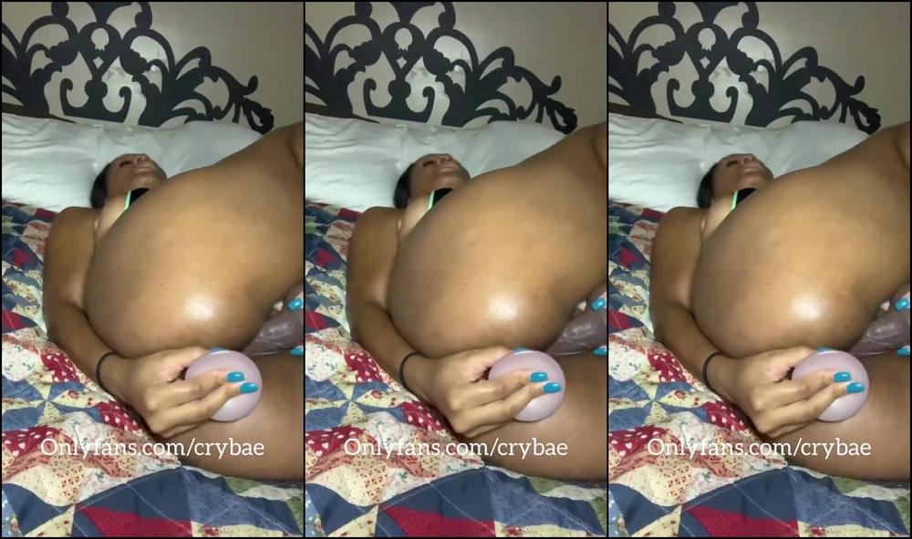 Pretty pregnant slut fills up both holes (subscribe to onlyfans to see more)