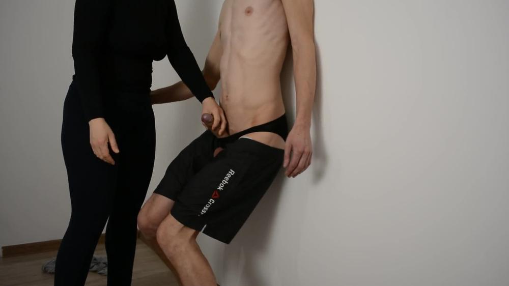 Ballbusting kissing and knees. Boy handsfree cum twice.