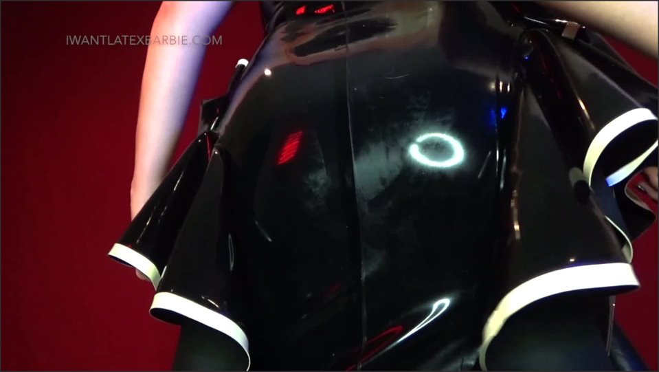 Latex Barbie The Perfect Edge