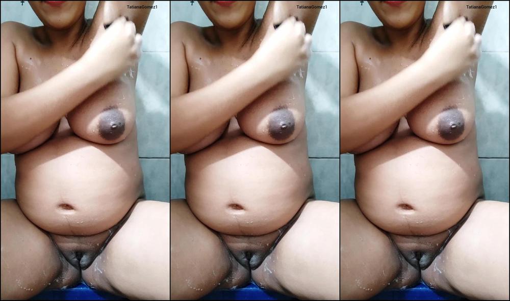 Watch how I shave my juicy pussy and end up masturbating until I squirt