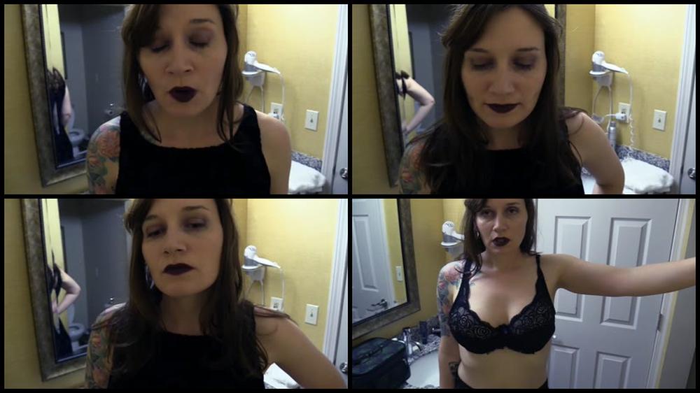 Bettie Bondage Mom Refuses To Be Late