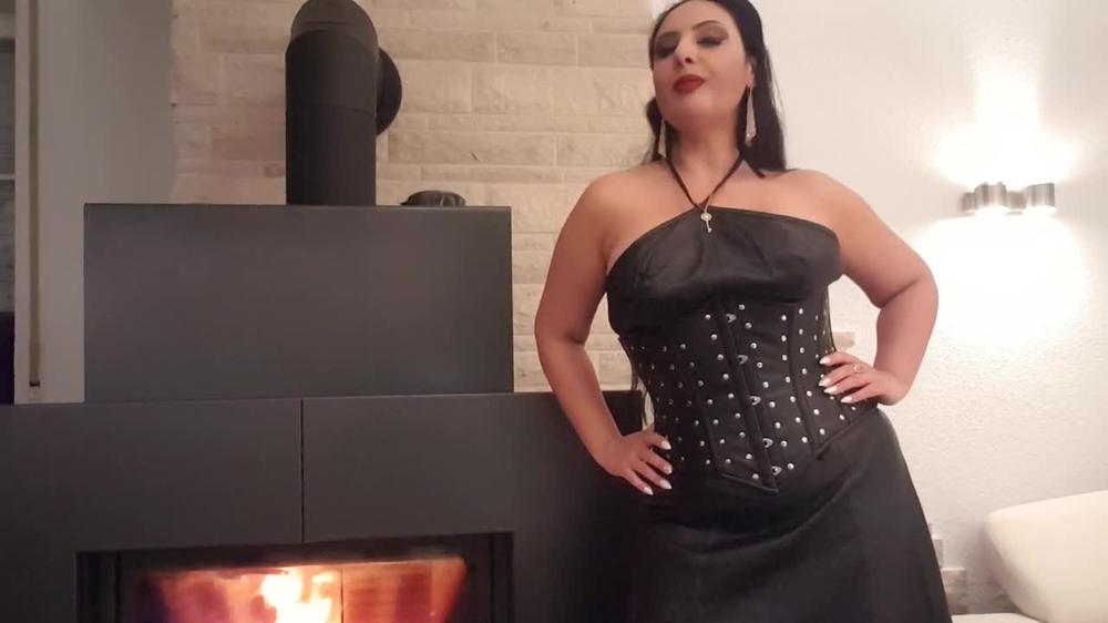 Ezada Sinn - Hot Hot Hot. Cover Your Dick And Balls