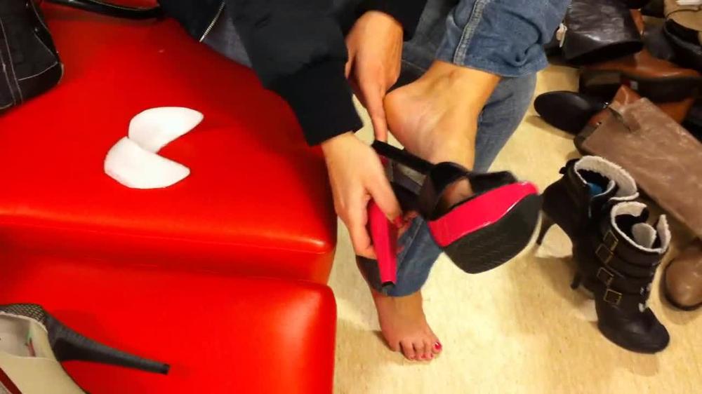 Aische-Pervers - Schuhe Shoppen