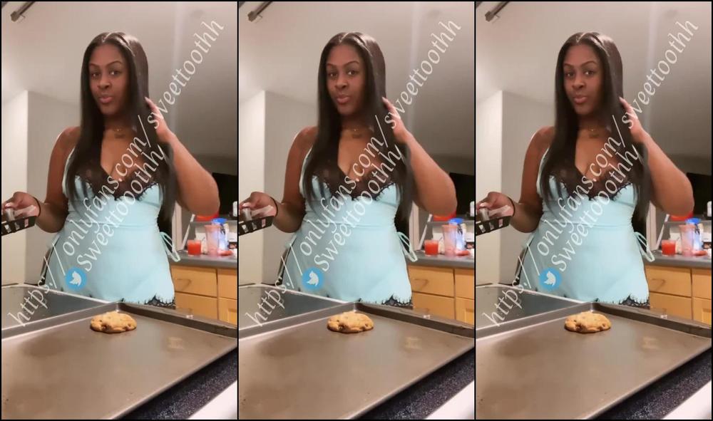 Sweet Monae Making Cookies With Her Ass Out!