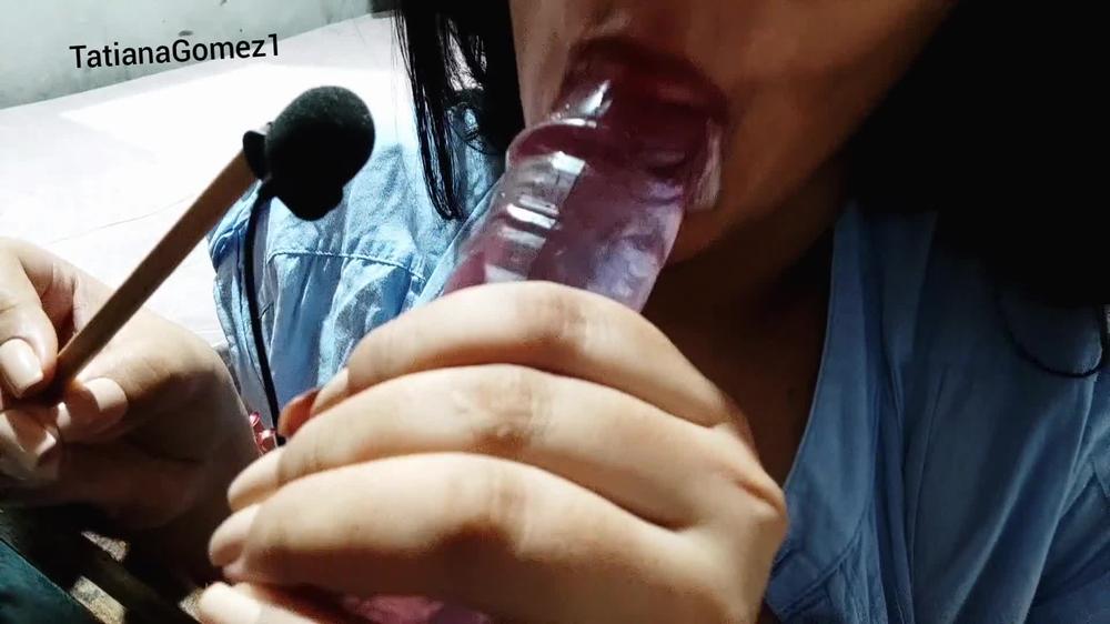 delicious blowjob i love sucking cocks and swallowing cum daddy i'm yours