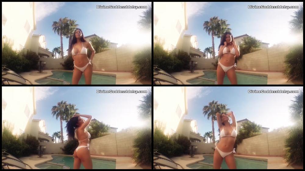 Idelsy Love Bikini Temptress