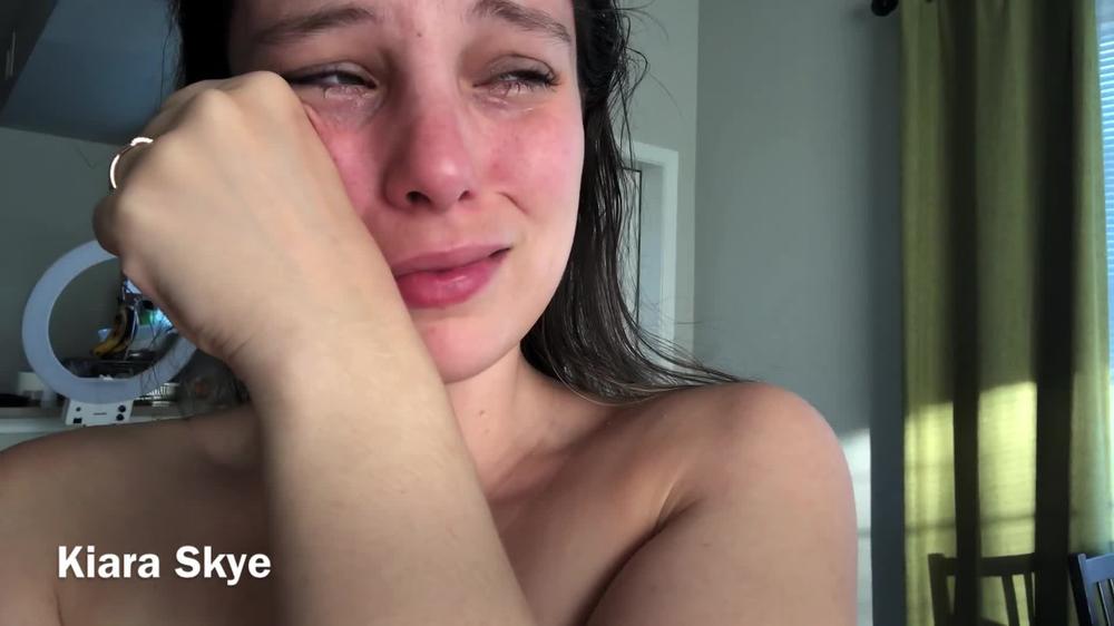 Kiara Skye Fresh Faced Crying After Shower Manyvids