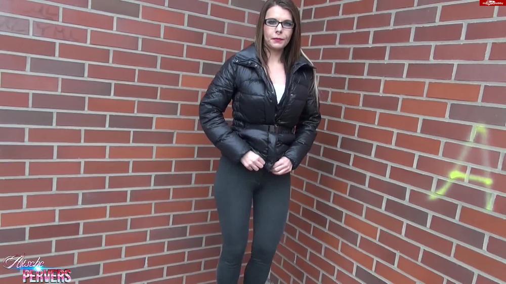 Hartz4 Bitch Am Jobcenter Gefickt Mit Aische-Pervers