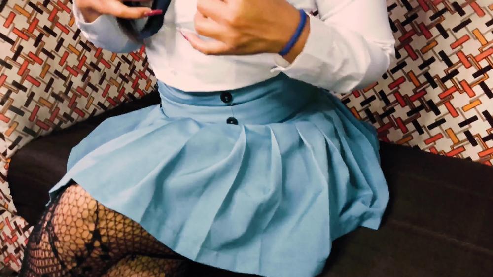 Colegiala Sumisa Amateur Follada En Falda y Medias.