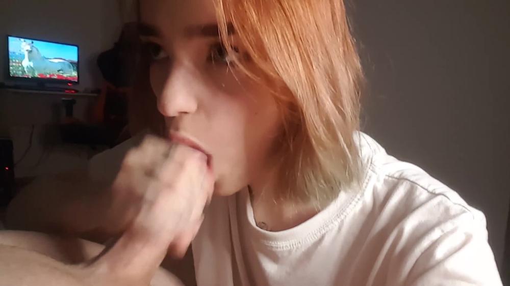 19 Schoolgirl Swallows A Lot Of Cum