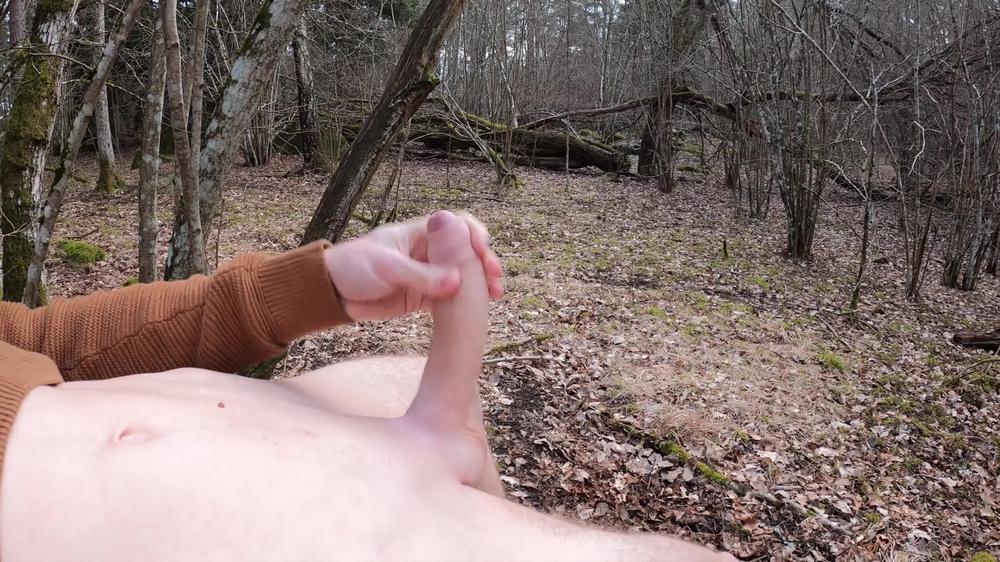 Twink playing nude outside in the spring sun | Johann Wood