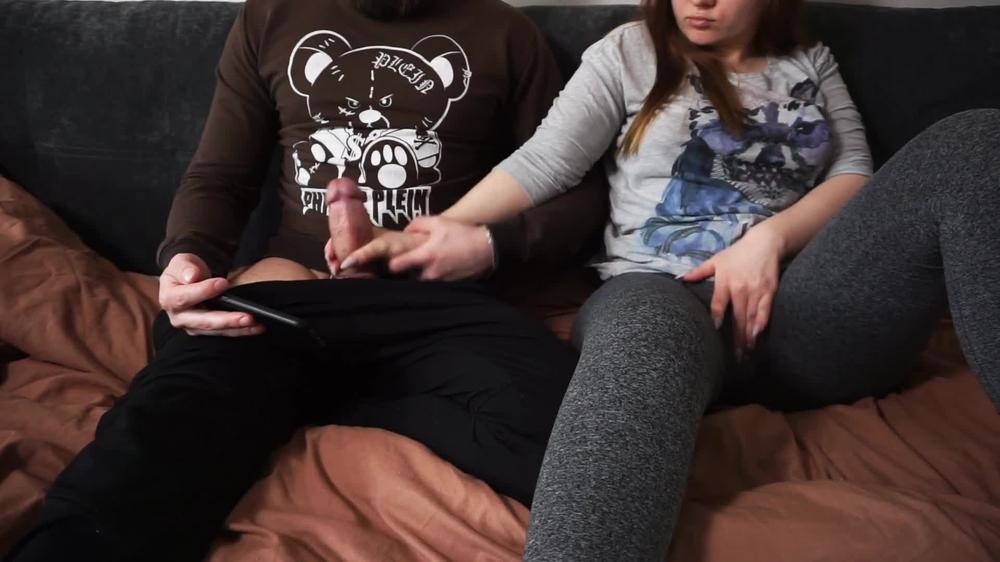 I ASK MY STEPSISTER HELP ME CUM WHILE I WATCHING THREESOME BLOWJOB