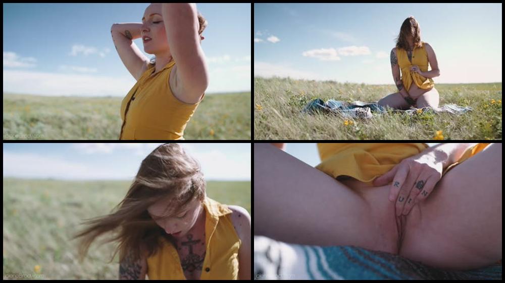 Jolenebrody   Getting Off In A Flower Field