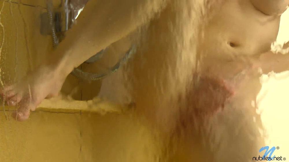 [Nubiles.Net] Lara Brookes - Wet And Soft